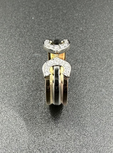 Bague 53 CARTIER. Collection Double C, bague 3 ors et diamants 58 Facettes