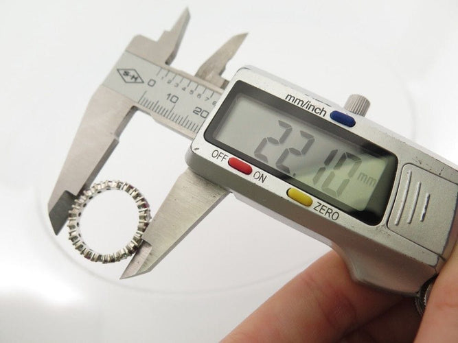 Bague 54 bague alliance 10 diamants et rubis empilable t54 or blanc 18k 58 Facettes 256926