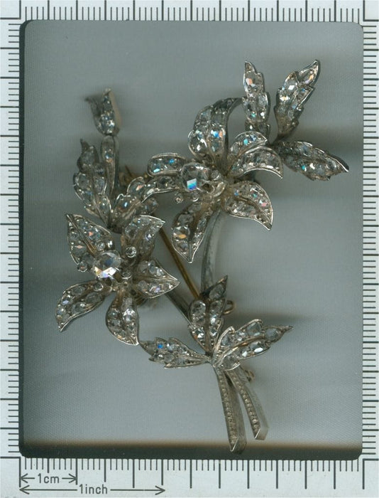 Broche Broche trembleuse sertie de diamants 58 Facettes 20297-0356