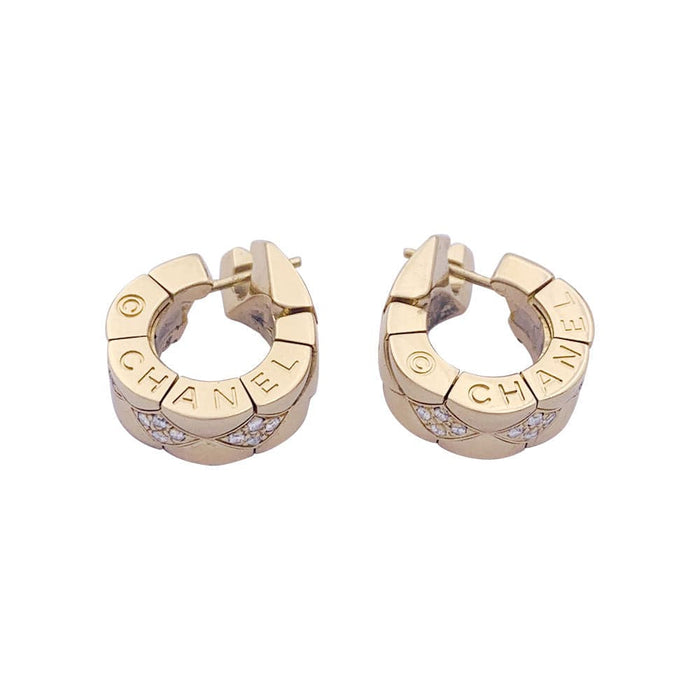 Boucles d'oreilles Boucles d'oreilles Chanel, "Matelassé" en or jaune et diamants. 58 Facettes 33296