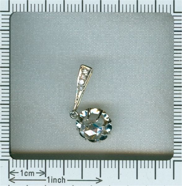 Pendentif Pendentif avec diamant 58 Facettes 21050-0239