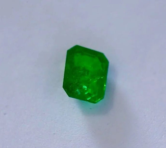 Gemstone Tsavorite 2.37cts certificat GCI 58 Facettes 285