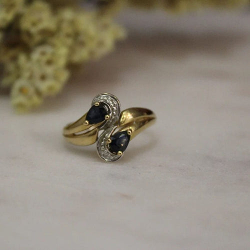 Bague Bague Toi et Moi Saphirs poires et Diamants 58 Facettes