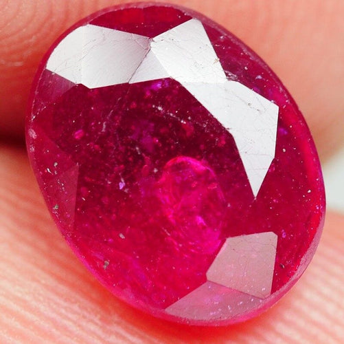 Gemstone Rubis 3,25cts 58 Facettes 360