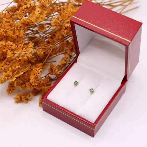 Boucles d'oreilles Boucle d’oreille clous en or jaune, émeraude 58 Facettes