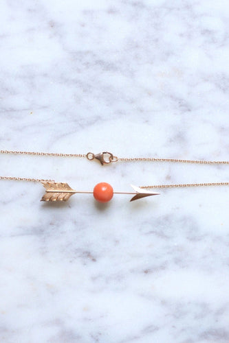 Collier Collier flèche ancien or et corail 58 Facettes