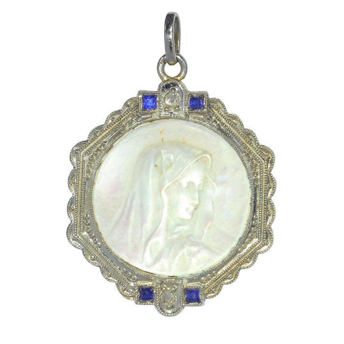 Pendentif Médaille Art Déco Nacre Diamants Saphirs 58 Facettes 23191-0432