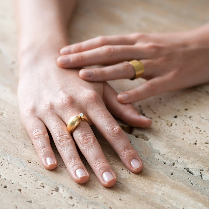 Bague Bague en Or jaune et diamants 58 Facettes