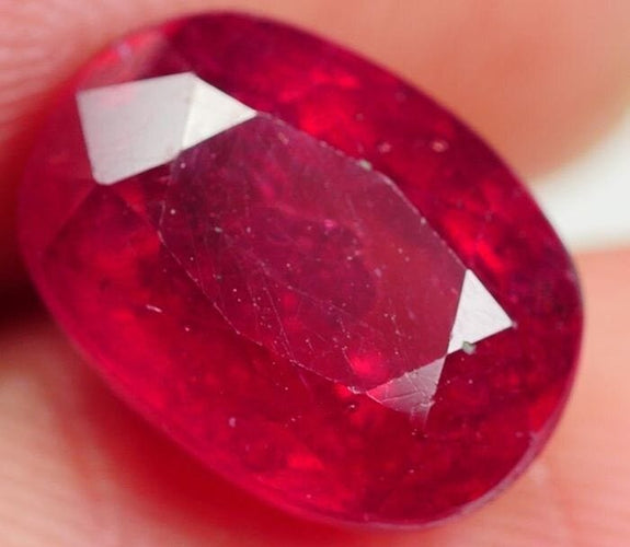 Gemstone Rubis 5cts 58 Facettes 382
