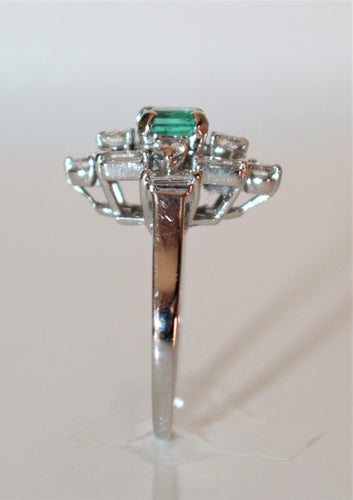 Bague Bague Fleur Moderniste émeraude 58 Facettes 509