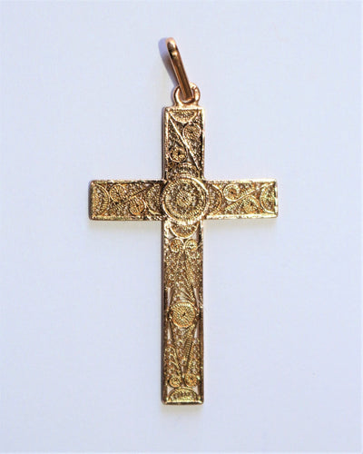 Pendentif Croix pendentif en or jaune filigrané 58 Facettes 484