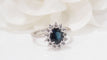 Bague 53.5 Bague marguerite en or blanc, saphir et diamants 58 Facettes F4949