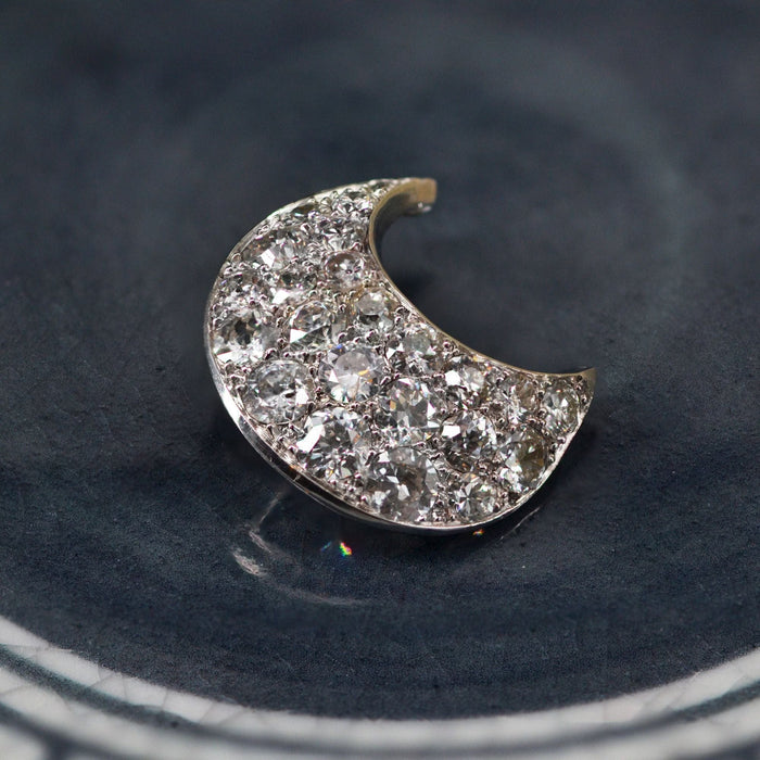Broche Broche ancienne croissant de lune en diamants 58 Facettes 22-486