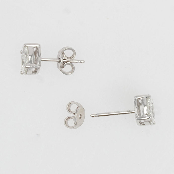 Boucles d'oreilles Puces d'oreilles diamants or blanc 58 Facettes 21-516