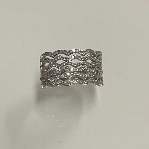 Bague 54 Bague Or blanc et diamants 58 Facettes 20400000427