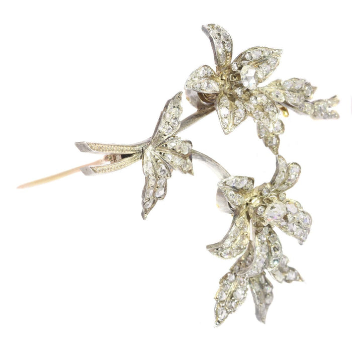 Broche Broche trembleuse sertie de diamants 58 Facettes 20297-0356