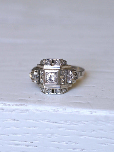 Bague Bague Art Déco platine et diamants 58 Facettes