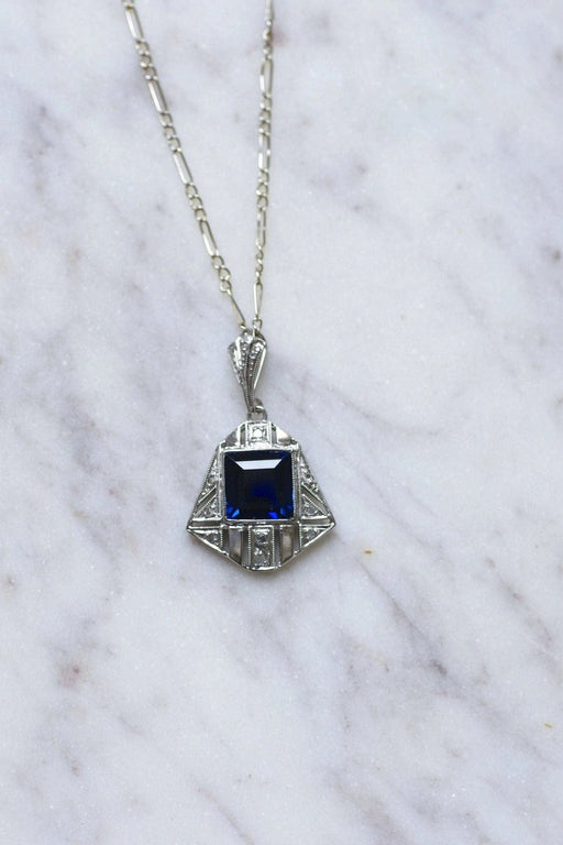 Collier Pendentif collier Art Déco saphir synthétique, et diamants 58 Facettes