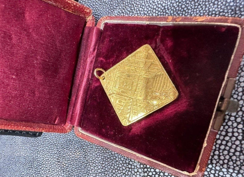 Pendentif Médaille Française d'Honneur Maison Portois 58 Facettes