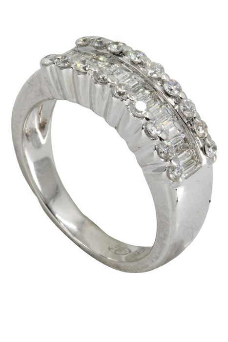 Bague BAGUE MODERNE PAVAGE DIAMANTS 58 Facettes 042901