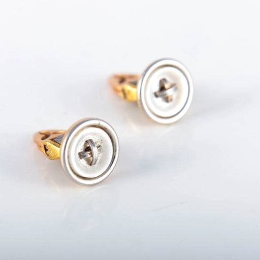 Cufflinks Gold and mother-of-pearl cufflinks 58 Facettes