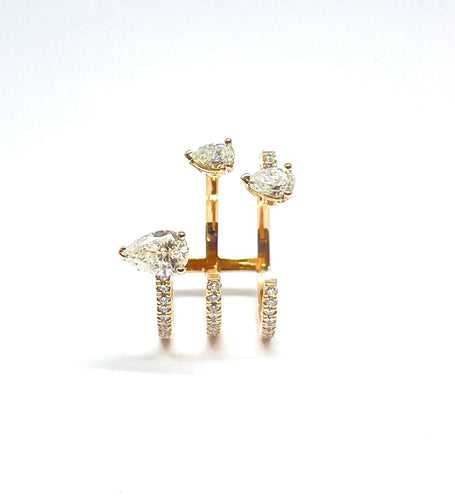 Bague Bague en or jaune et diamants forme poire 58 Facettes