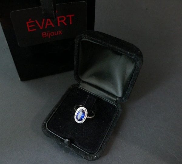 Bague Bague Ornée d'un Saphir Verneuil et Diamants 58 Facettes 940546