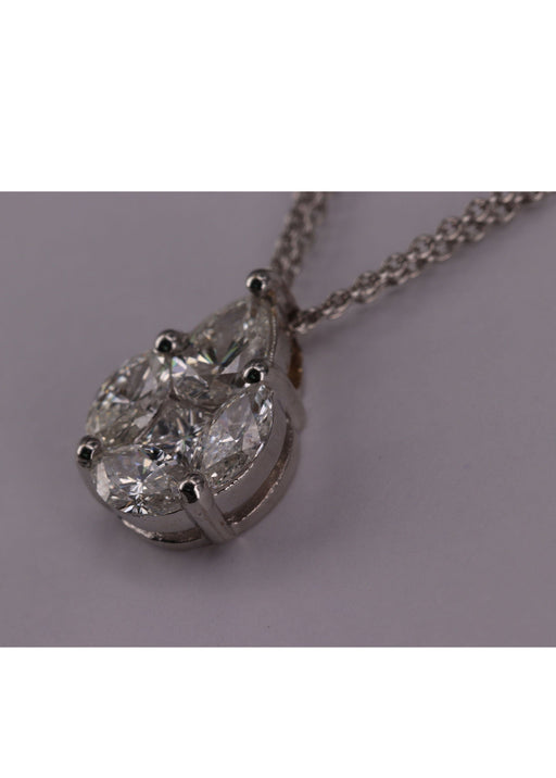 Collier Pendentif illusion diamants poires or blanc 58 Facettes 3319