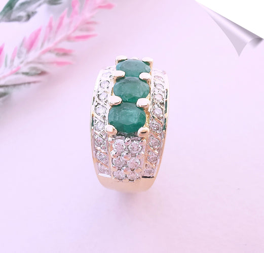 Bague 55 Bague Emeraudes, Diamants et Or 58 Facettes AA 1540