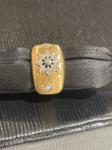 Bague Bague en or brossé et Diamants 58 Facettes