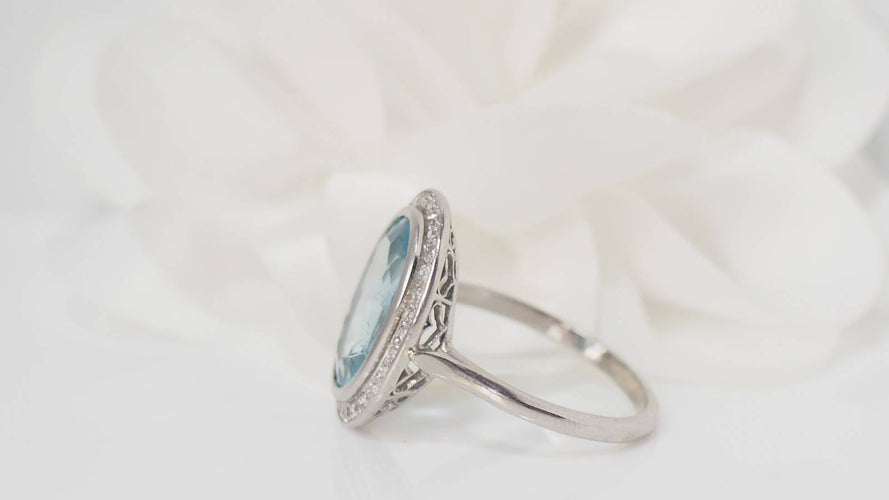 Bague Bague Pompadour en platine, aigue marine et diamants 58 Facettes