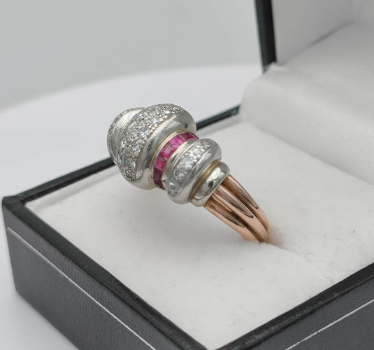 Bague 54.5 Bague Tank en or ornée de diamants et rubis 58 Facettes