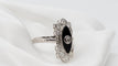 Bague Bague Art Déco en platine, onyx et diamants 58 Facettes 30395