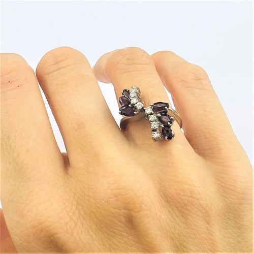 Bague Bague en Or blanc, Rubis & Diamants 58 Facettes 20400000640