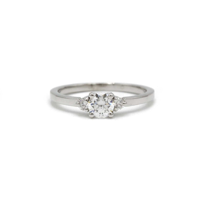 Bague 51 Solitaire accompagné - 0,38 carat D VVS1 58 Facettes 240079R