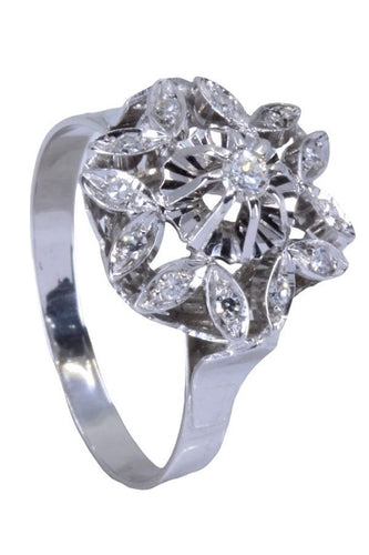Bague 60 Bague en or blanc, diamants, fleur 58 Facettes 062821