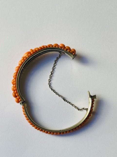 Bracelet Bracelet jonc cabochons de corail, Napoléon III 58 Facettes