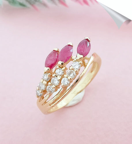 Bague Bague Rubis navettes Diamants 58 Facettes AA 1569