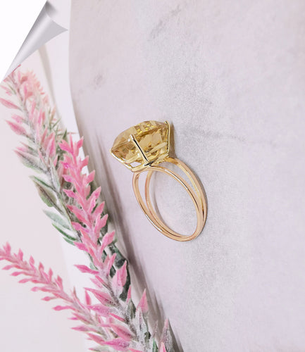 Bague 53.5 Bague Citrine Jaune en Solitaire Or Jaune 58 Facettes AA 1513