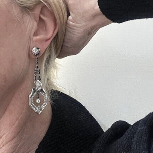 Boucles d'oreilles Boucles d'oreilles en platine de style Art Déco avec diamants et saphirs 58 Facettes Q4B