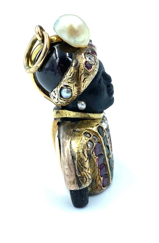 Pendentif Pendentif Maure or, diamants, rubis. 58 Facettes