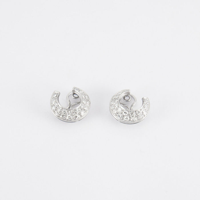 Boucles d'oreilles Créoles pavage diamants, en or gris 58 Facettes
