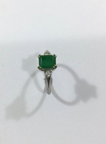 Bague 53 Bague Or Blanc Diamants Et émeraude 58 Facettes