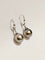 Boucles d'oreilles Boucles d'oreilles dormeuses or et perles grises 58 Facettes
