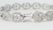 Bracelet Bracelet ajouré en or blanc et diamants 58 Facettes 32457