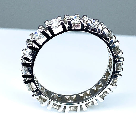 Bague 55 Alliance en or blanc 18 carats sertie de 16 diamants environ 2,80/3 carats 58 Facettes AB276