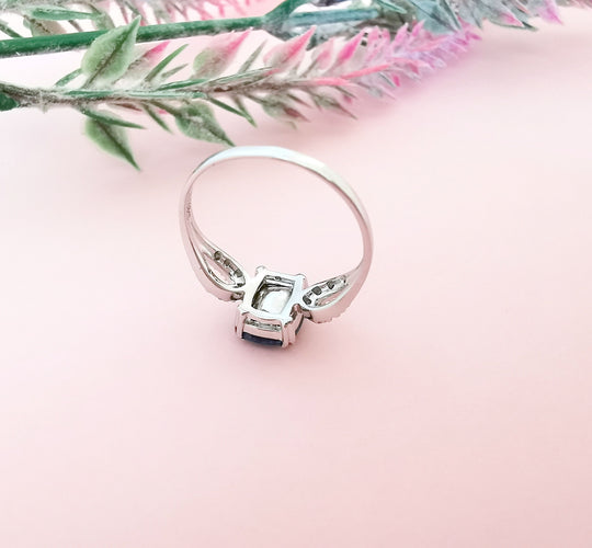 Bague Bague Saphir 1,70 ct taille coussin Diamants 58 Facettes AA 1588