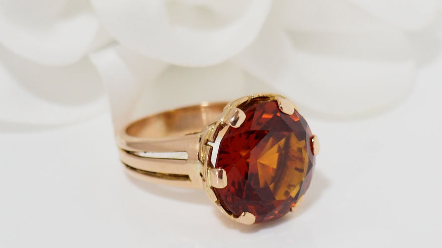 Bague Bague vintage or rose et saphir orange 58 Facettes 31806