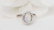 Bague 47 Bague marguerite opale diamants 58 Facettes 32357