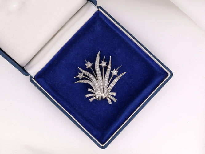 Broche Broche ancienne en or et diamants figurant un motif céleste 58 Facettes